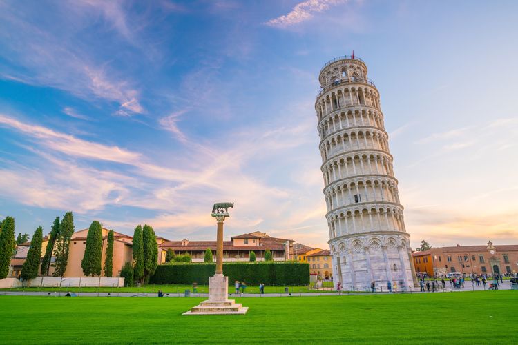 Sejarah Menara Pisa: Keajaiban Arsitektur yang Miring